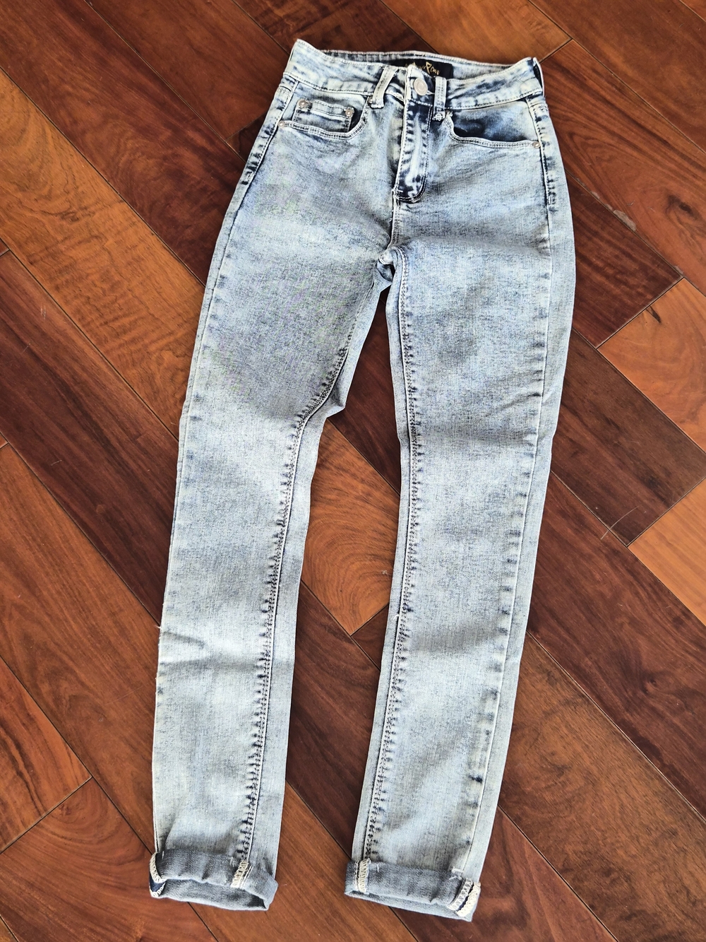 Acid Wash High Rise Skinny Jeans - Size 00/22